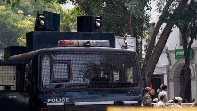 কনট প্লেসে উপস্থিত ছিল জলকামান ও দাঙ্গারোধী যান